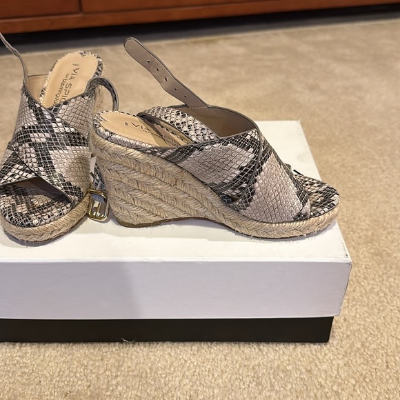 Cute Via Spiga espadrilles size 4 sandals. Lightly worn. - Picture 2 of 3